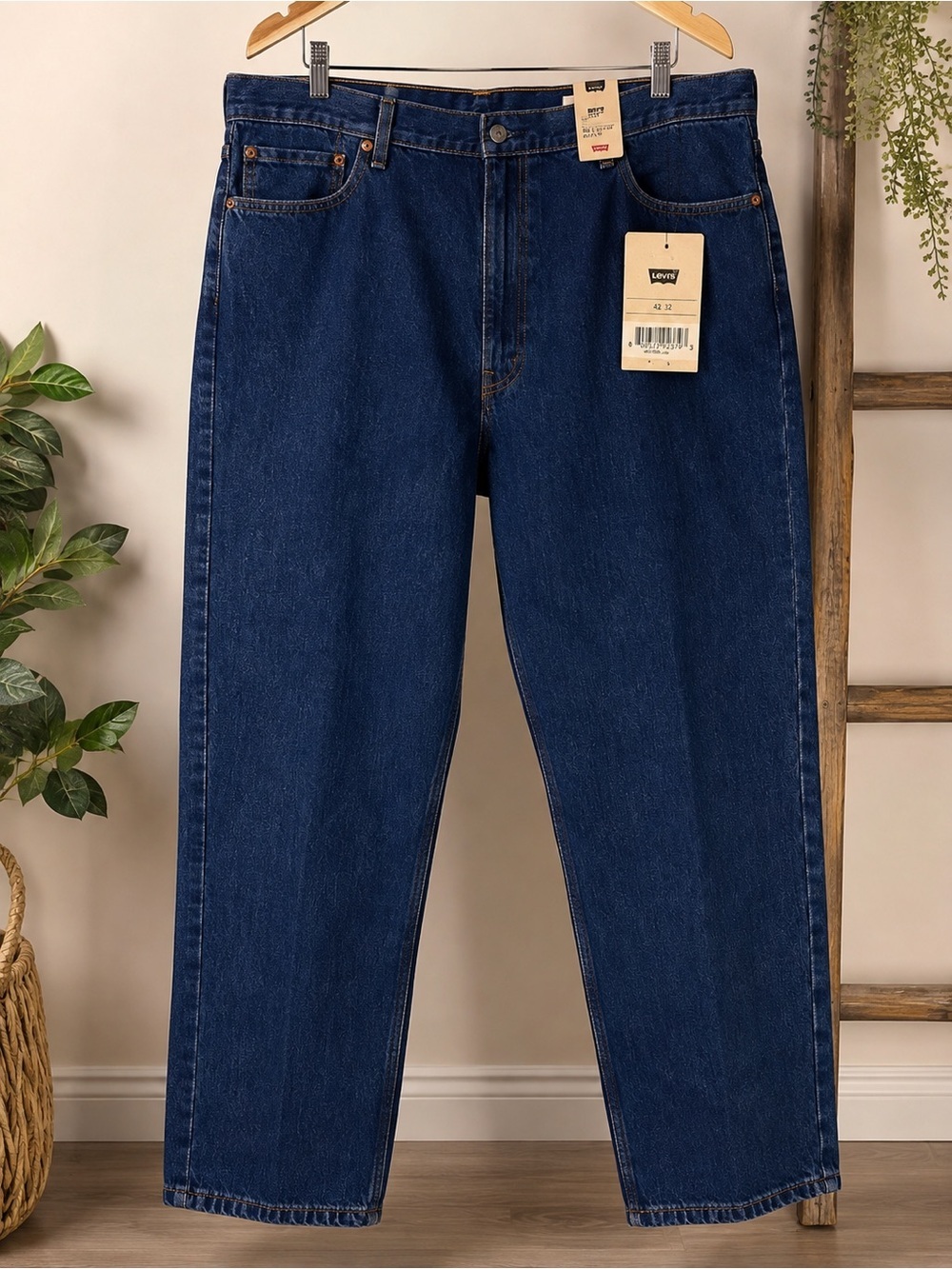 NWT Levi’s 550 42x32 Men’s Relaxed Fit Jeans Dark Wash Straight Leg Denim